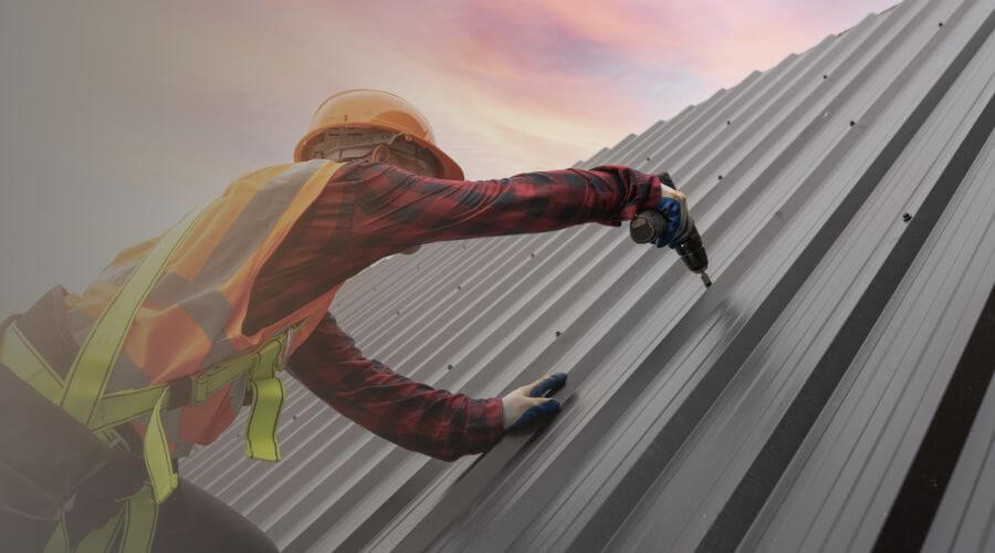 Professional New roof installation in Iuka, KS